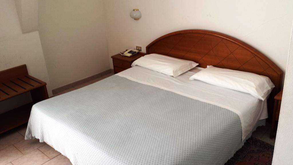 Hotel Eden Sanremo Zimmer foto