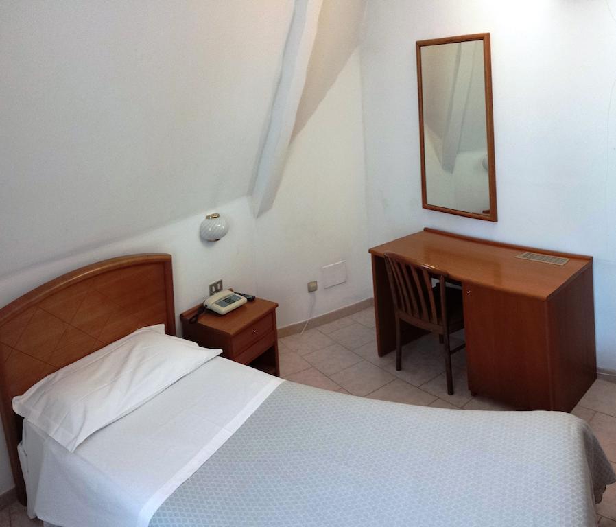 Hotel Eden Sanremo Zimmer foto
