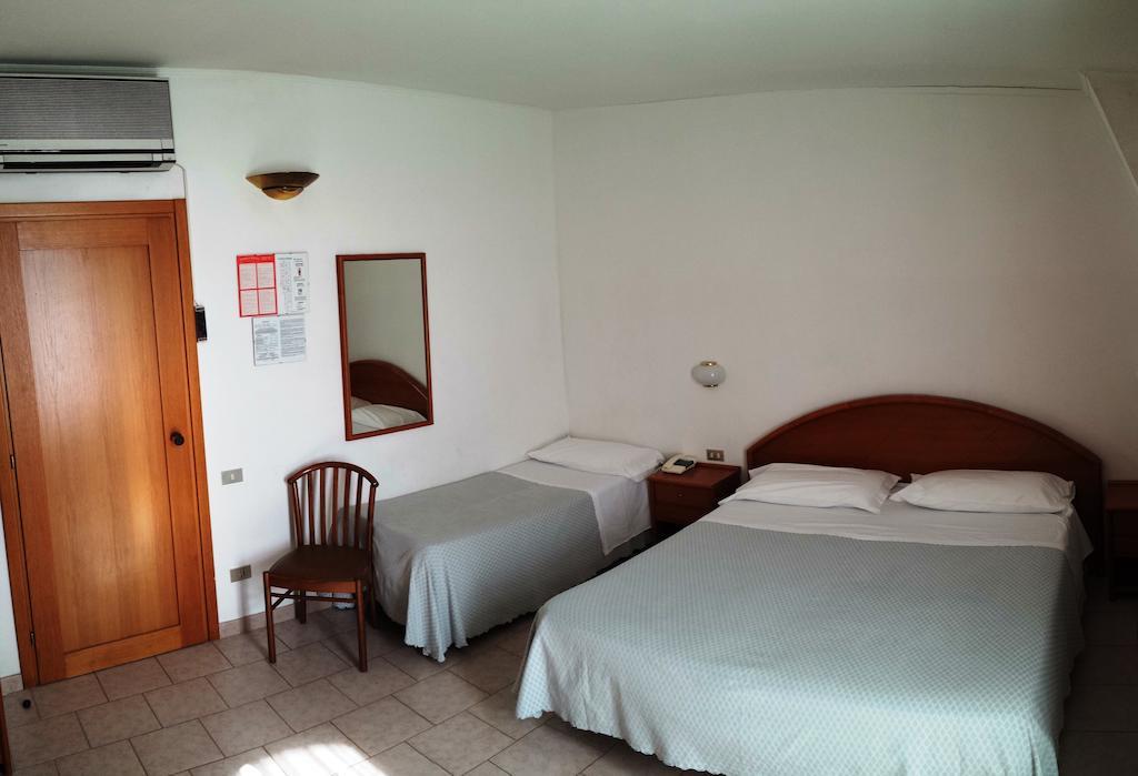 Hotel Eden Sanremo Zimmer foto